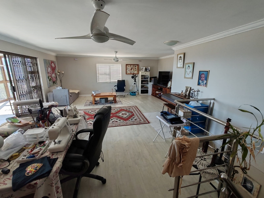 3 Bedroom Property for Sale in De Kelders Western Cape